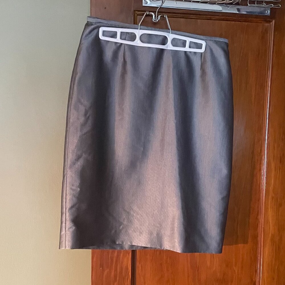 Calvin Klein Women's Size 8 Pencil Skirt in Silver Gray